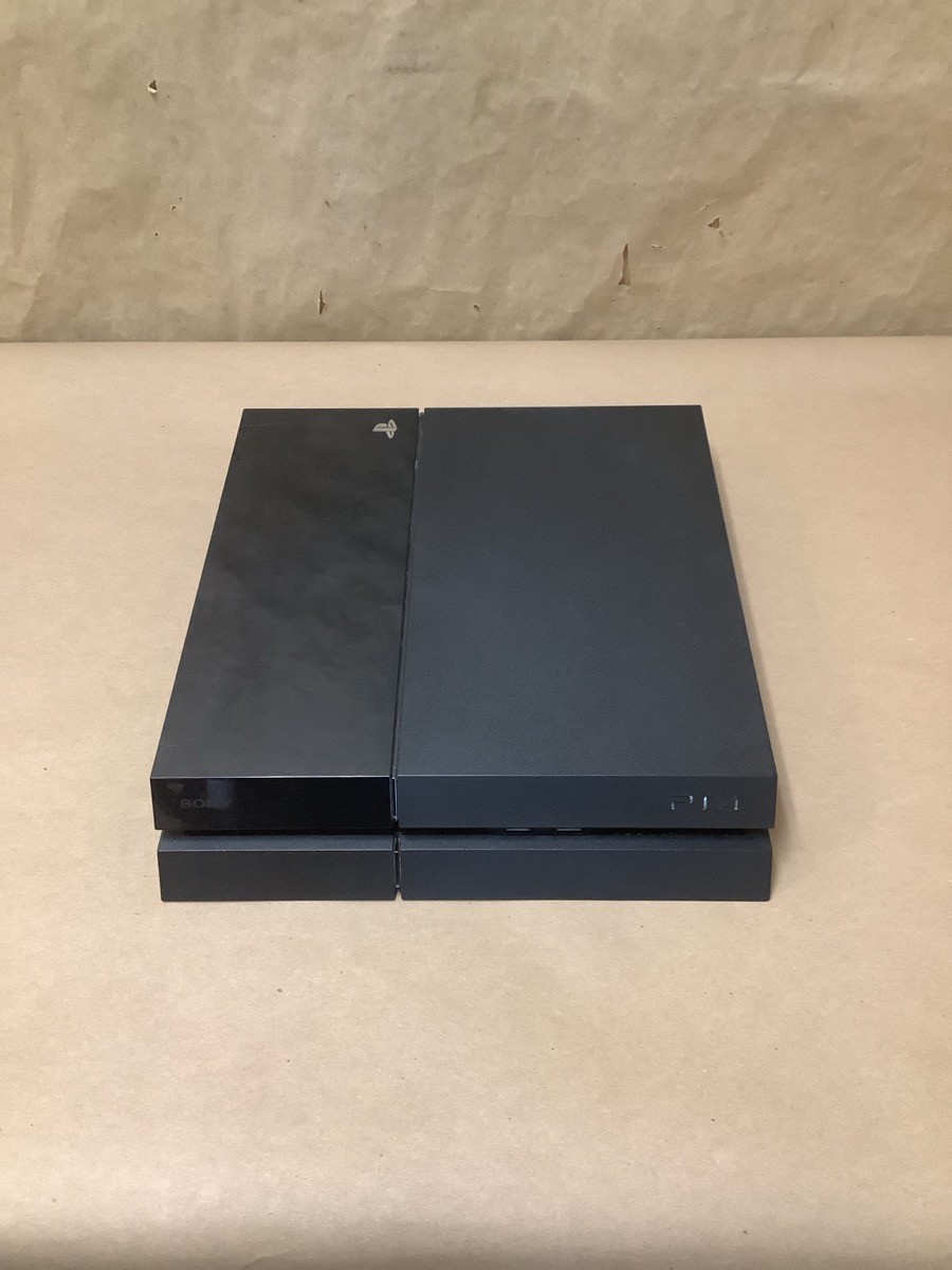 PS4 ELECTRONICS SONY CUH-1001A, #MB065813416; 500GB (202604-1)