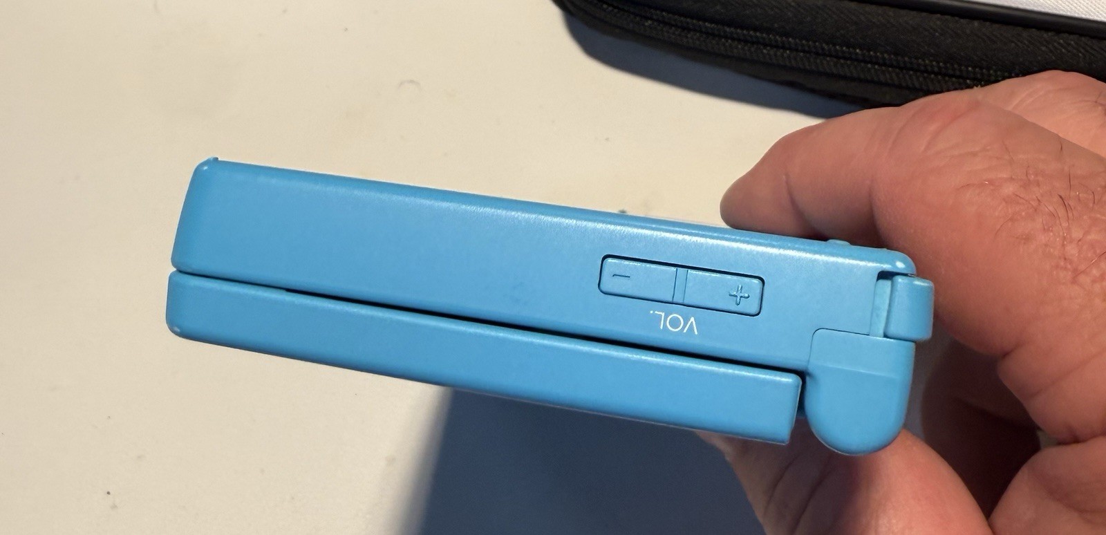 Nintendo DSi Aqua Blue Handheld Console Stylus Charger Monkeyball Tested Works