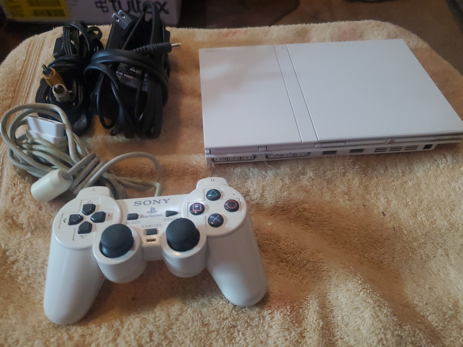 SONY PlayStation 2 SCPH-77000CW White Slim Console Tested w/ Controller, Cable