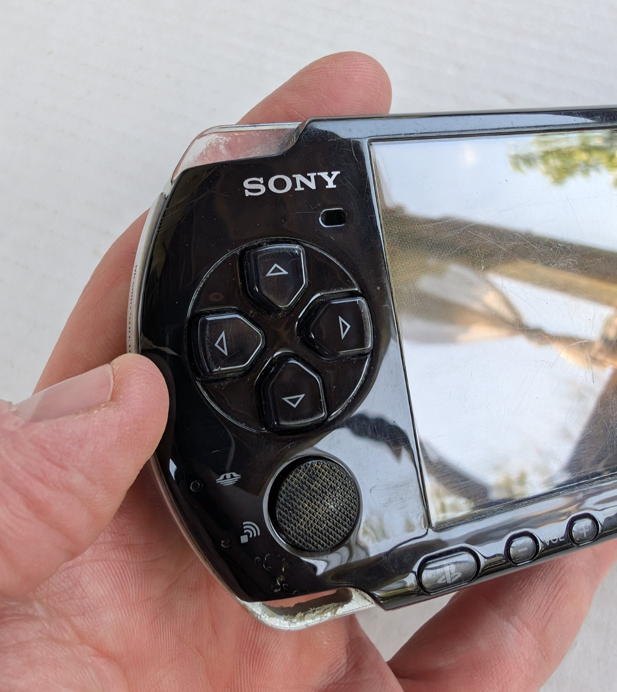 READ PSP 3001 Handheld Console w/ Charger Battery & Memory Stick Working Sony