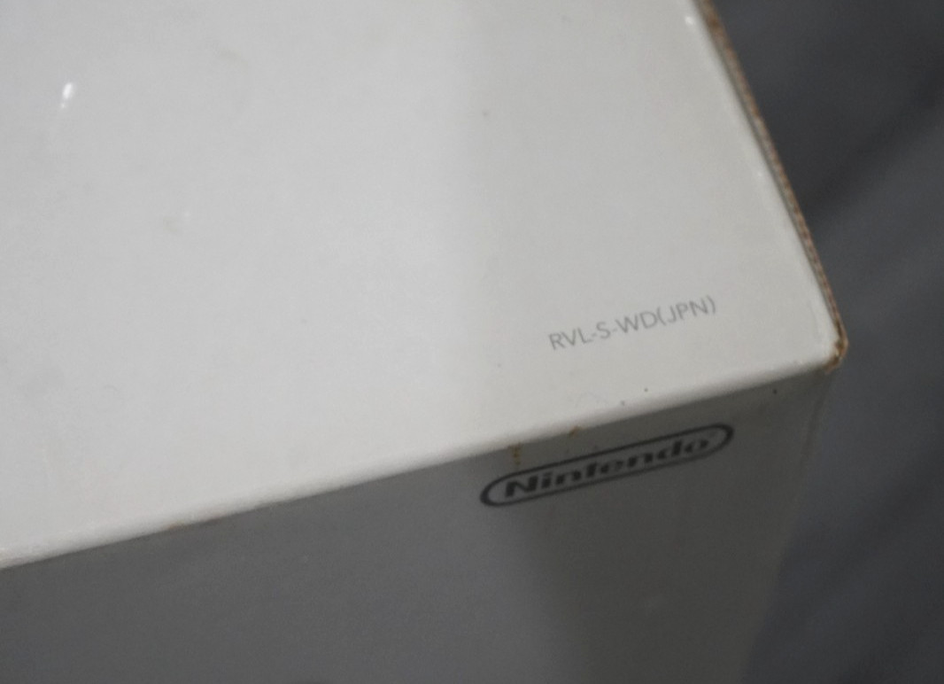 Nintendo Wii RVL-S-WD(JPN) Console In Box Complete W/ Extras