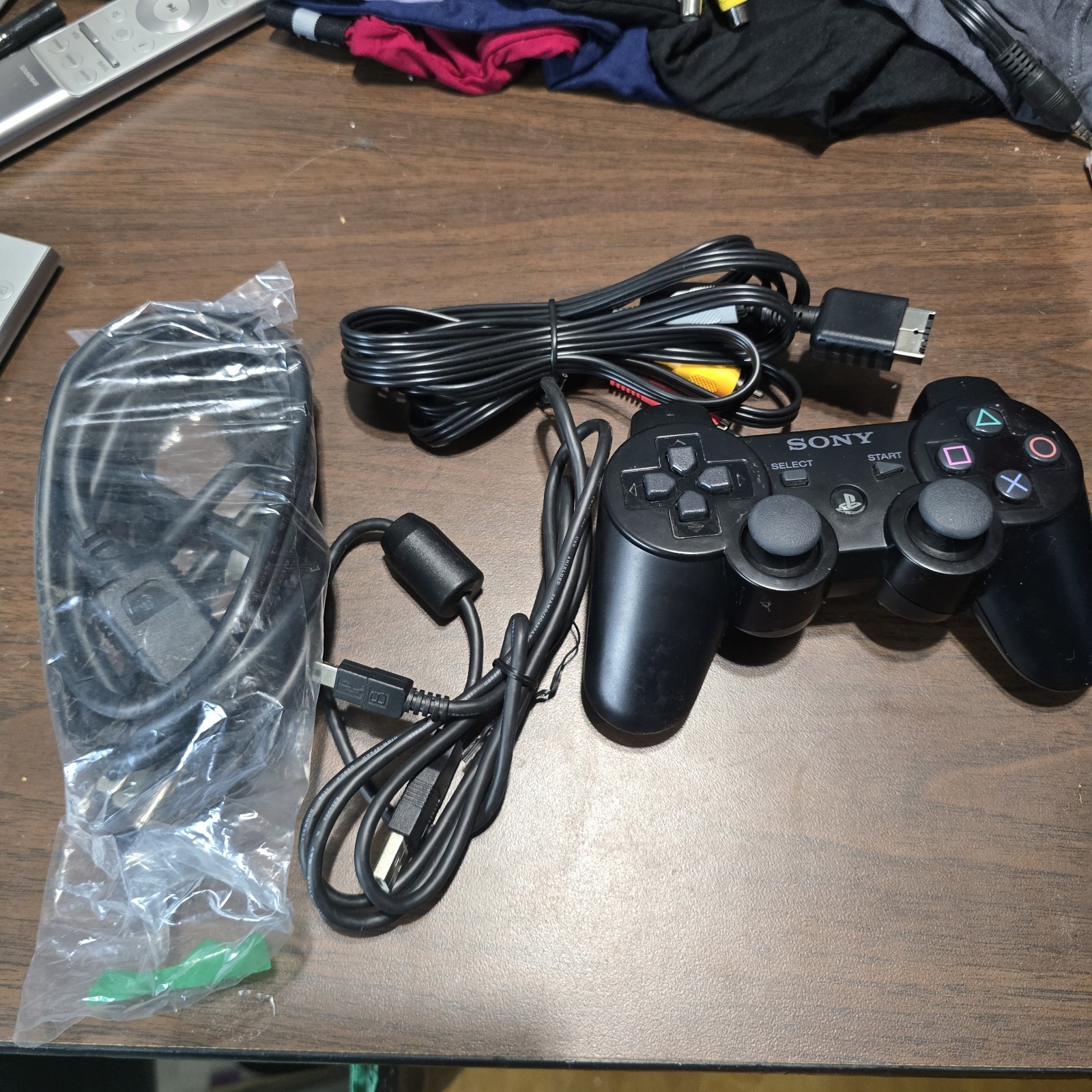 Sony PlayStation 3 CECHK01 80GB Console Black w/ Original Box & Accessories