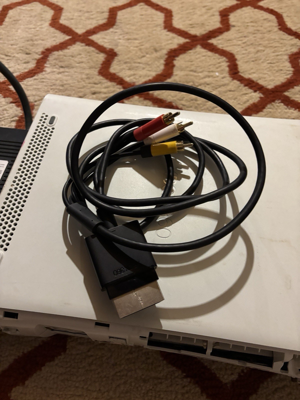 Microsoft XBOX 360 Console w/ Accessories FOR PARTS
