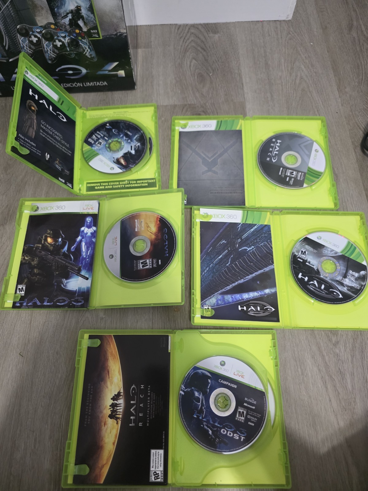 Xbox 360 Halo 4 Limited Edition Console Bundle 320GB Tested Working CIB + 2…