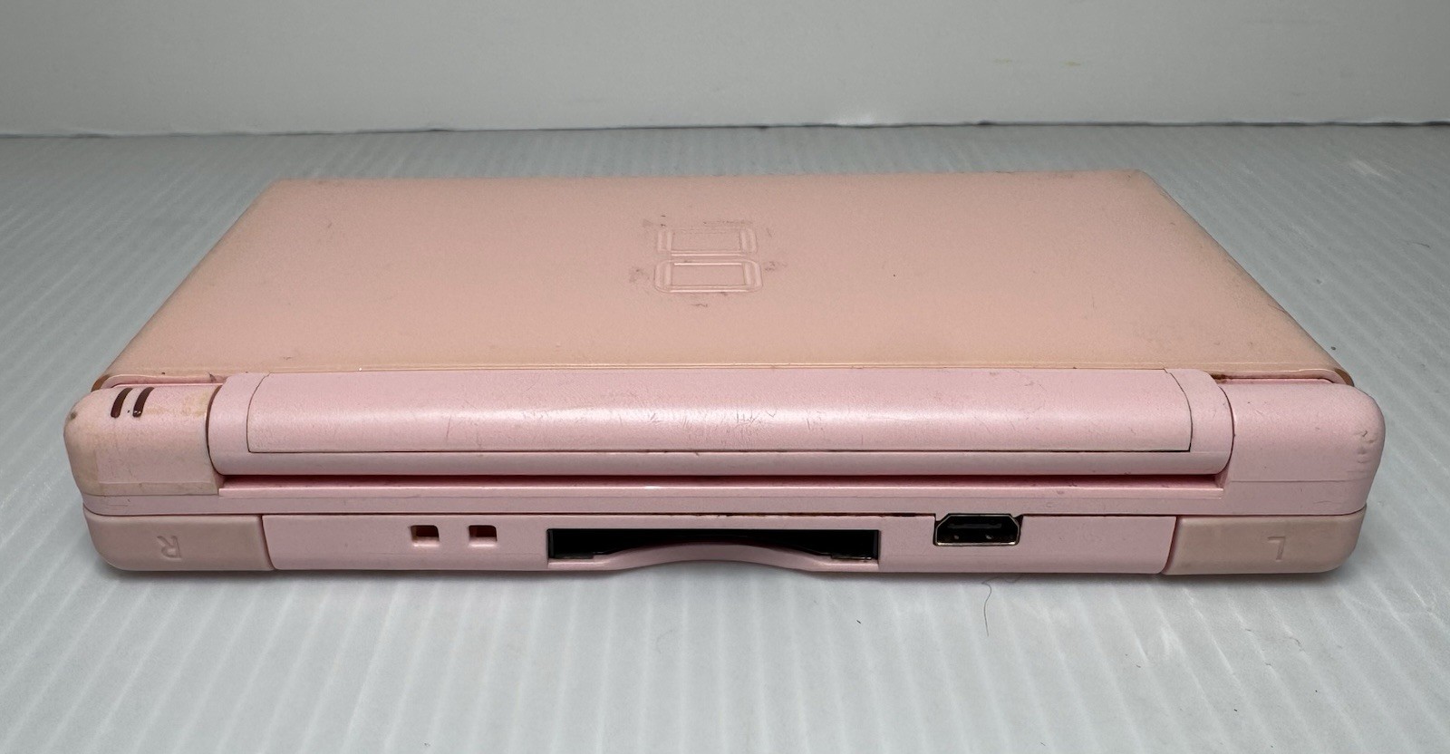 Nintendo DS Lite Metallic Rose Pink Handheld Game Console Charger Stylus & Case
