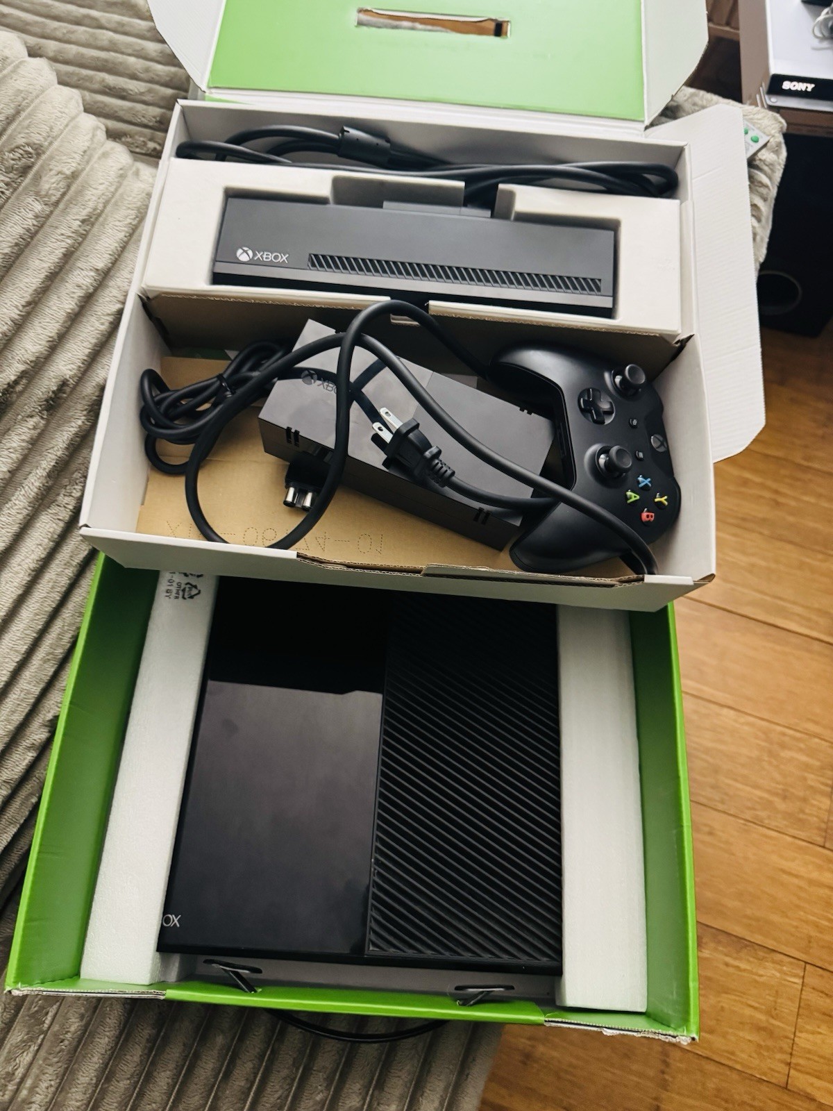 Microsoft Xbox One 500GB Home Console with Kinect Sensor Black TESTED OG BOX