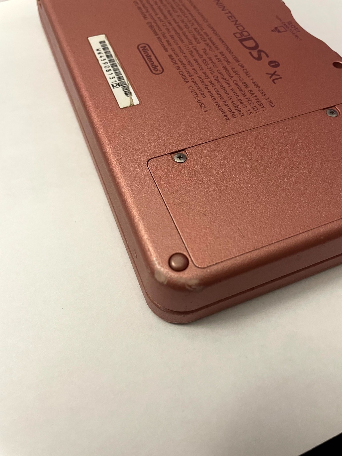 WORKING! Nintendo DSi XL Metallic Rose Pink UTL-001: NO STYLUS SD CARD CHARGER!