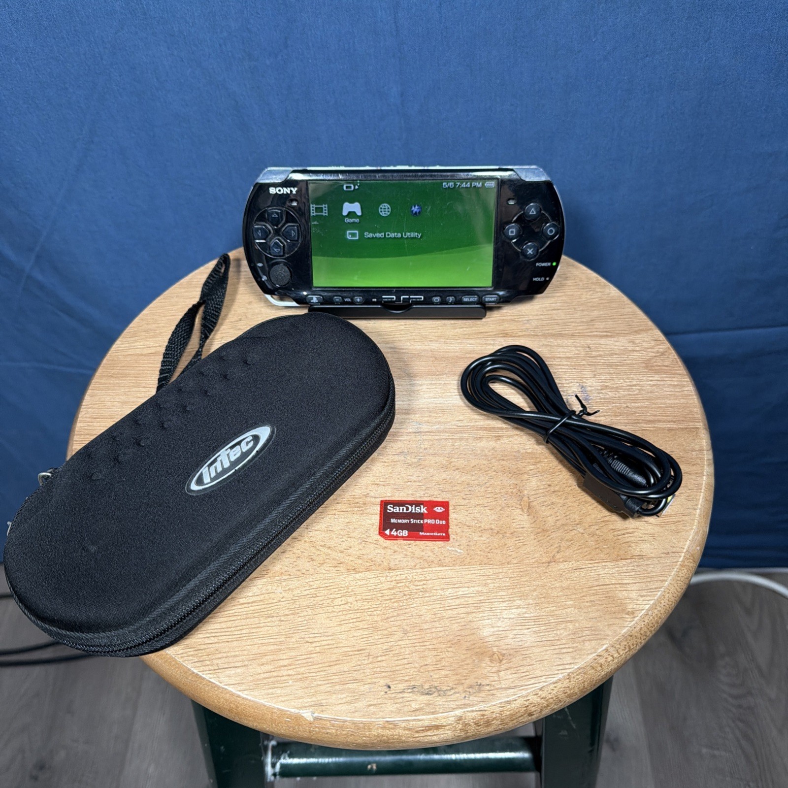 Sony PSP-3001 Console Tested With Charger, Case & Memory Card