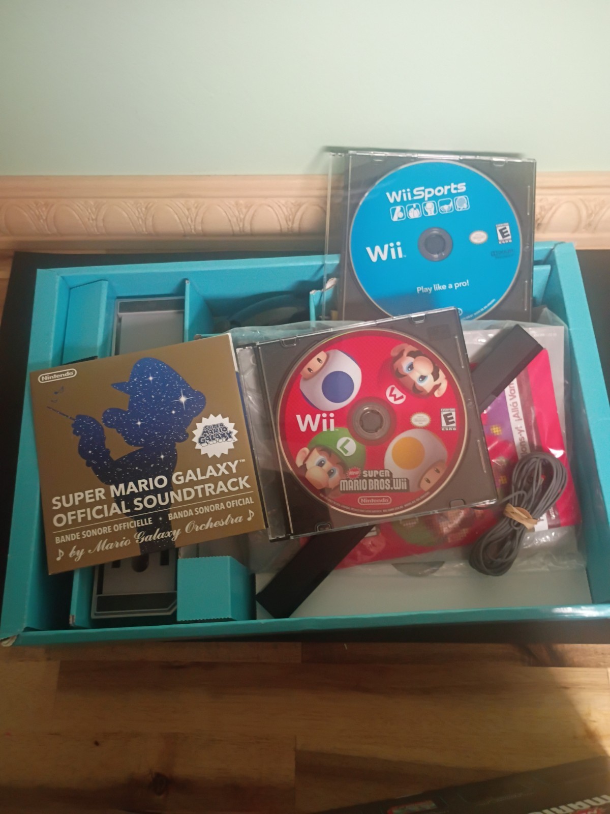 Nintendo Wii Black Holiday Bundle with Super Mario Bros. – New Open Box *Read*