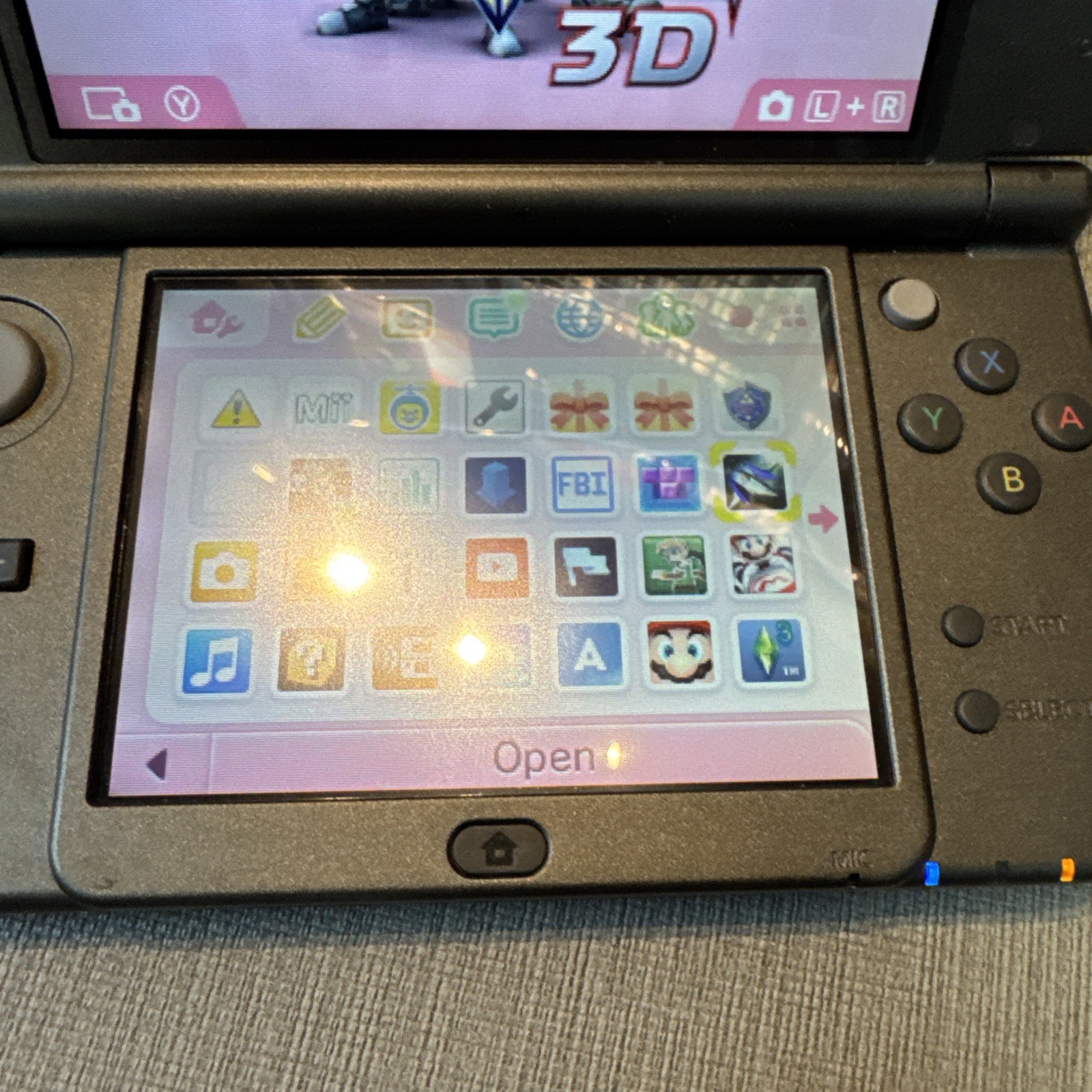 Nintendo 3DS XL Black Authentic Tested And Works With Charger
