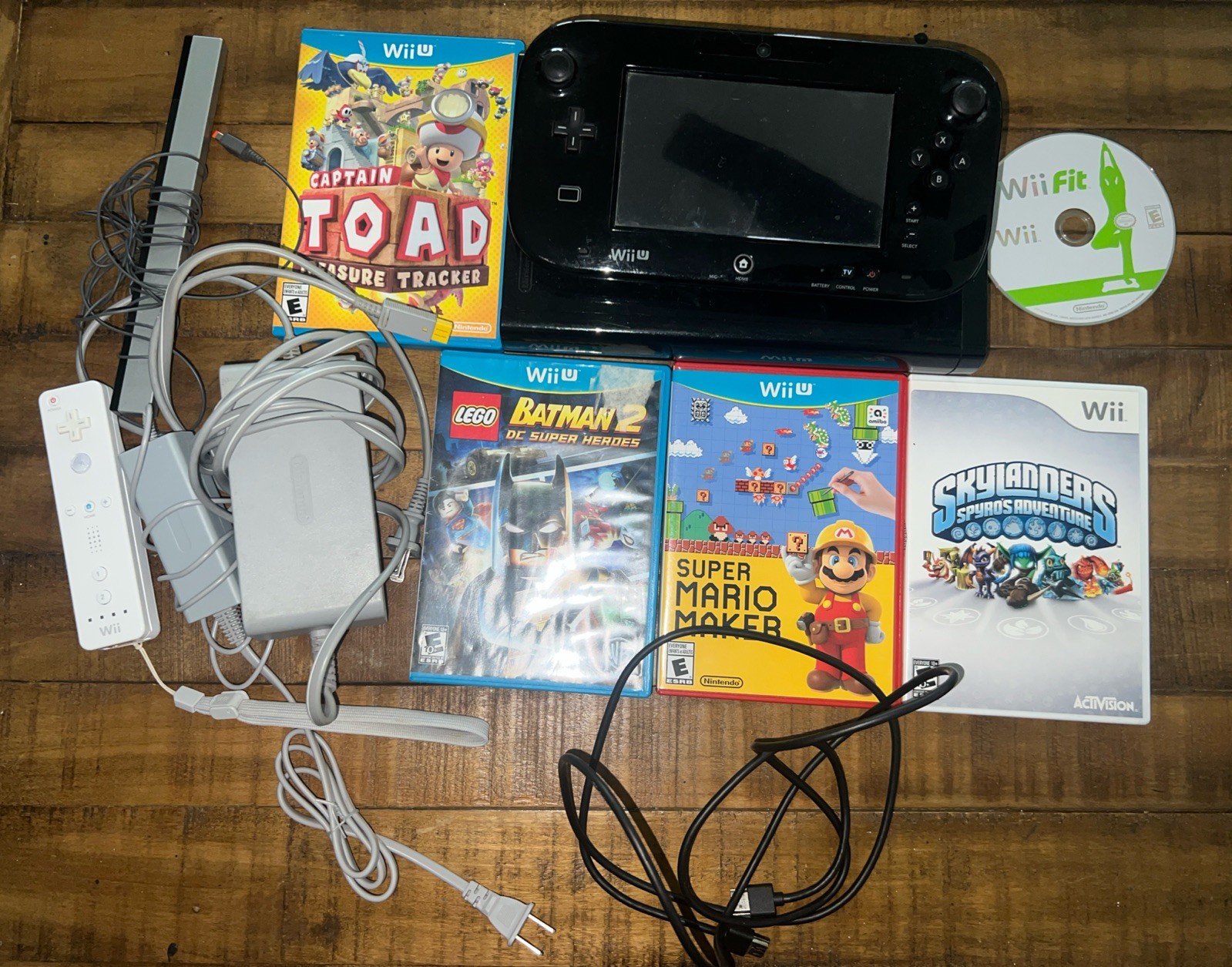 Wii U Deluxe 32gb Bundle (WUP-101-02) Black BUNDLE +4 Games+Controller Complete