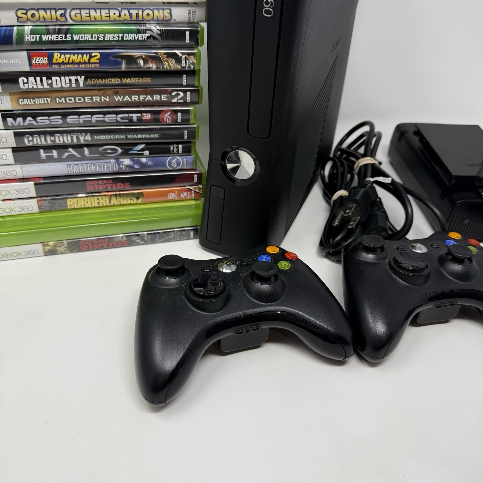 Xbox 360 S 320GB Console Bundle 15+ Games 2 OEM Controllers Tested Working
