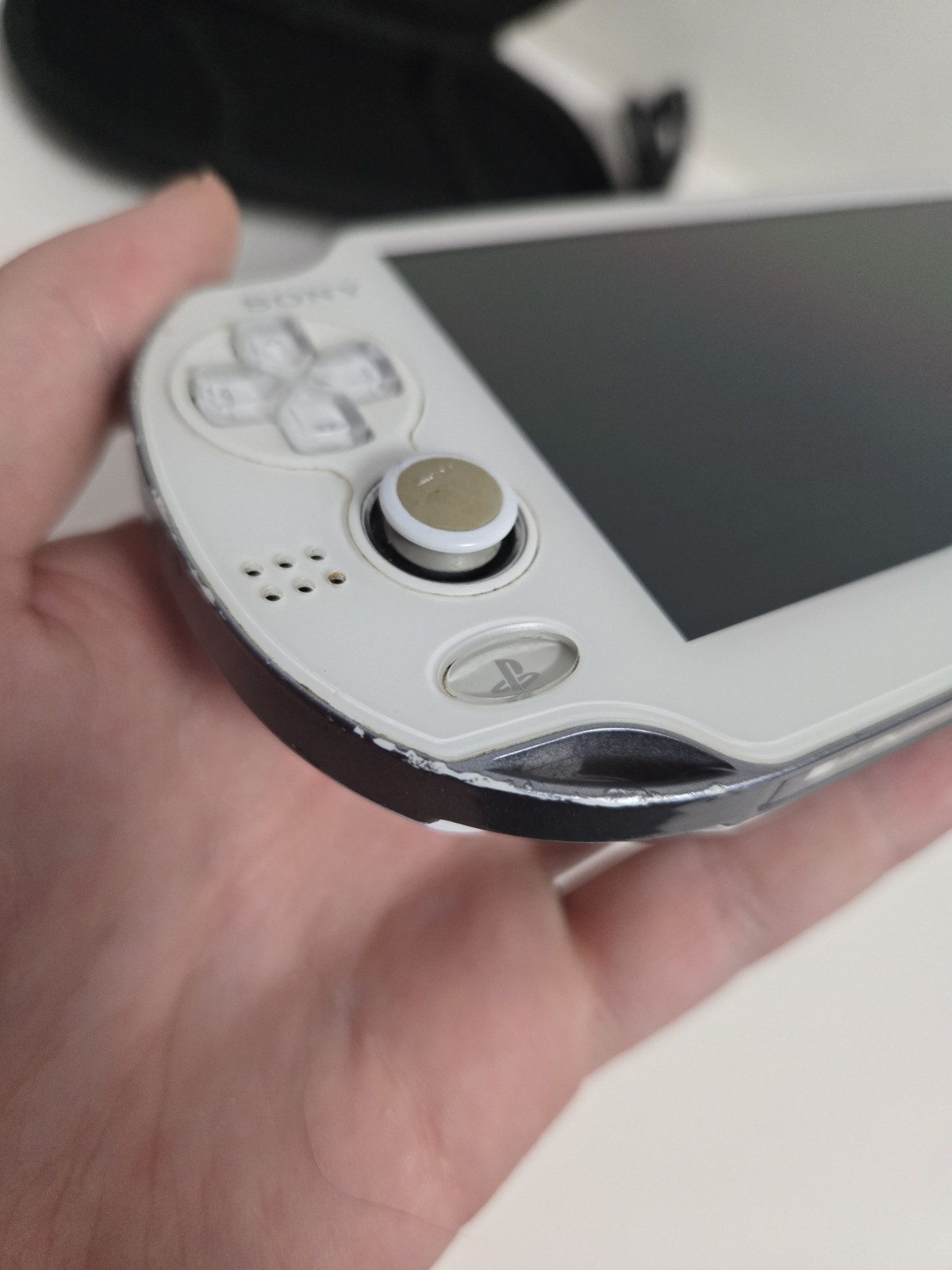 Sony Playstation Vita PS Vita PCH-1001 Handheld Console Gaming System White 4gb