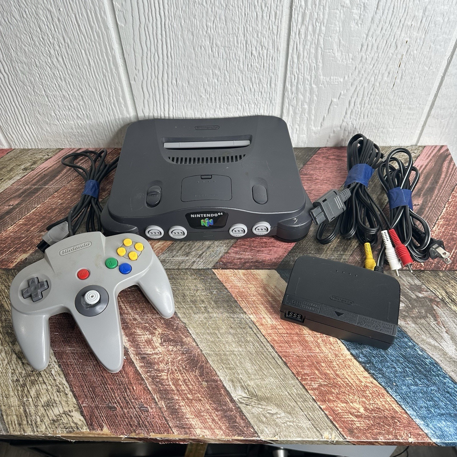 Nintendo 64 Console – Charcoal Gray Bundle- Broken Case – With POKEMON STADIUM