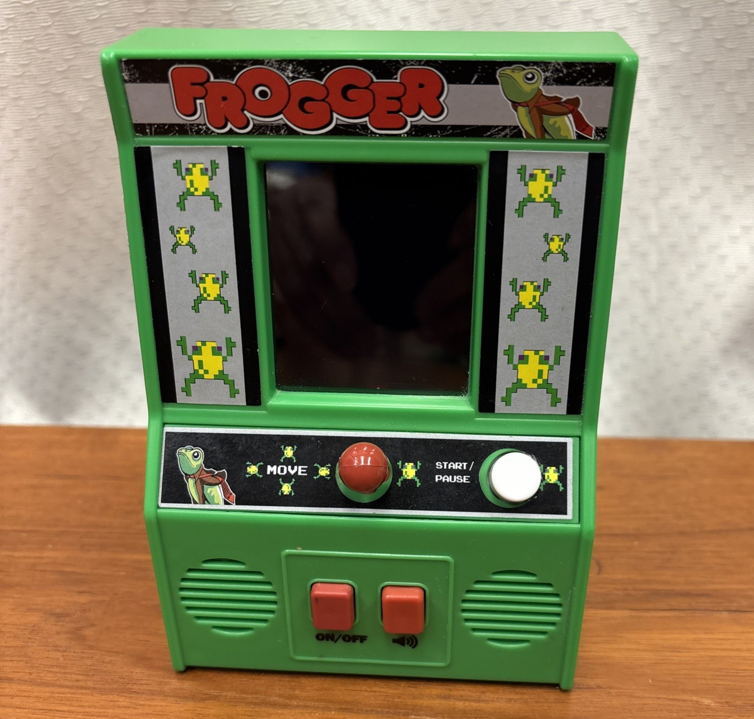 Frogger Retro Handheld Mini Arcade Video Game Konami Works Batteries Included