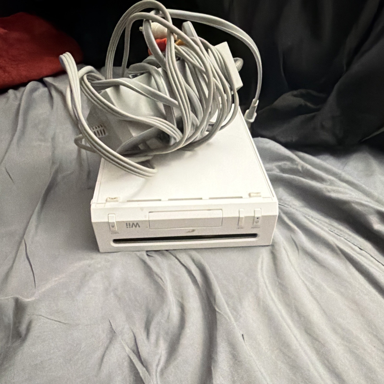 Nintendo Wii Console White w/ Power Adapter & Composite RCA AV Cable