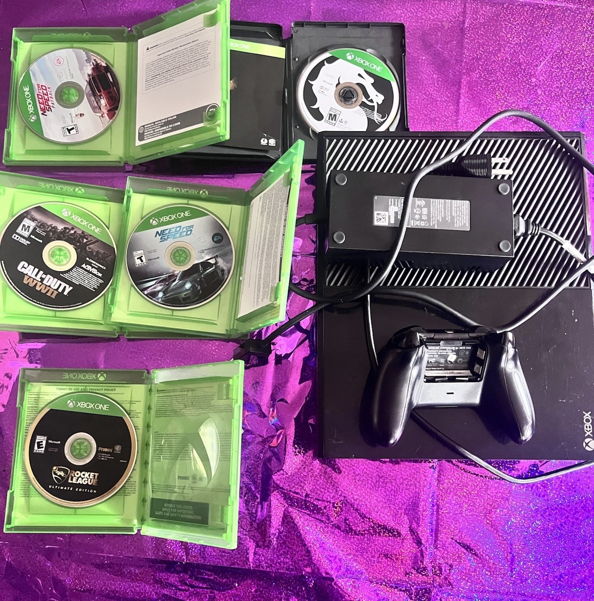 Xbox One, GTA 5, Call of Duty,Need For Speed, Rocket League Ultimate, READ DESC!