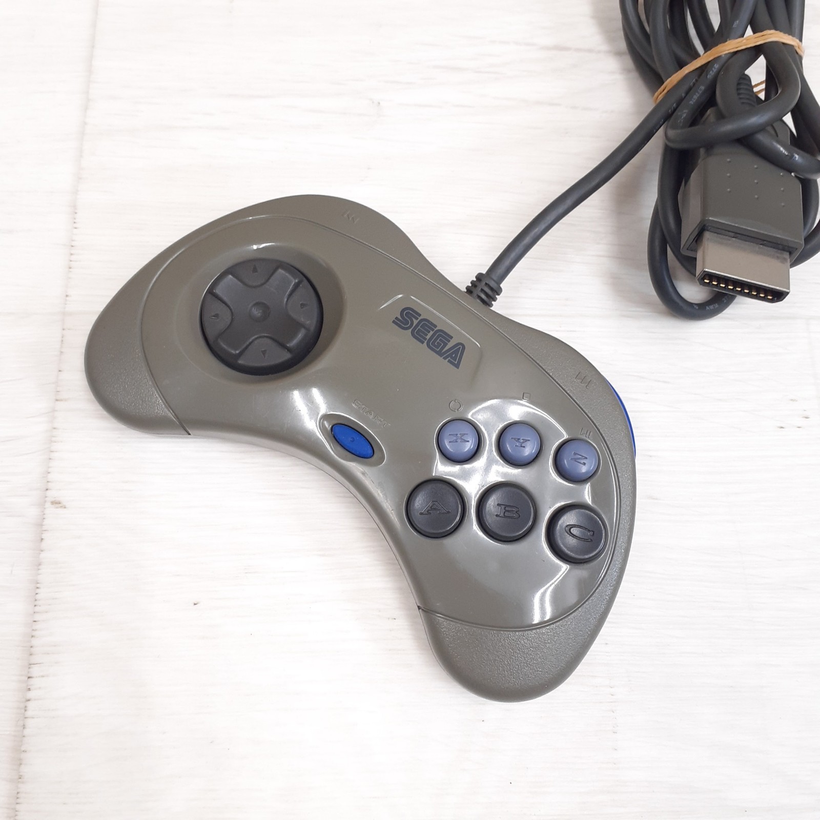 Sega Saturn Japanese Gray Console bundle with 2 controllers 6 games & memory