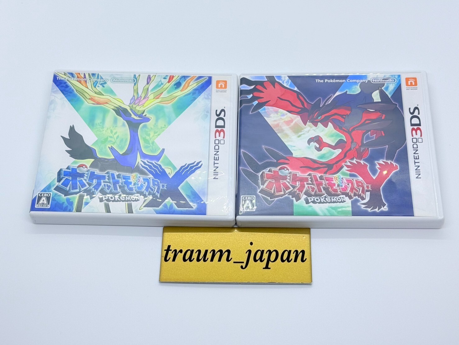 Nintendo 3DS Red Console & Pokemon X Y Sun Moon Omega Ruby Alpha Sapphire w/case