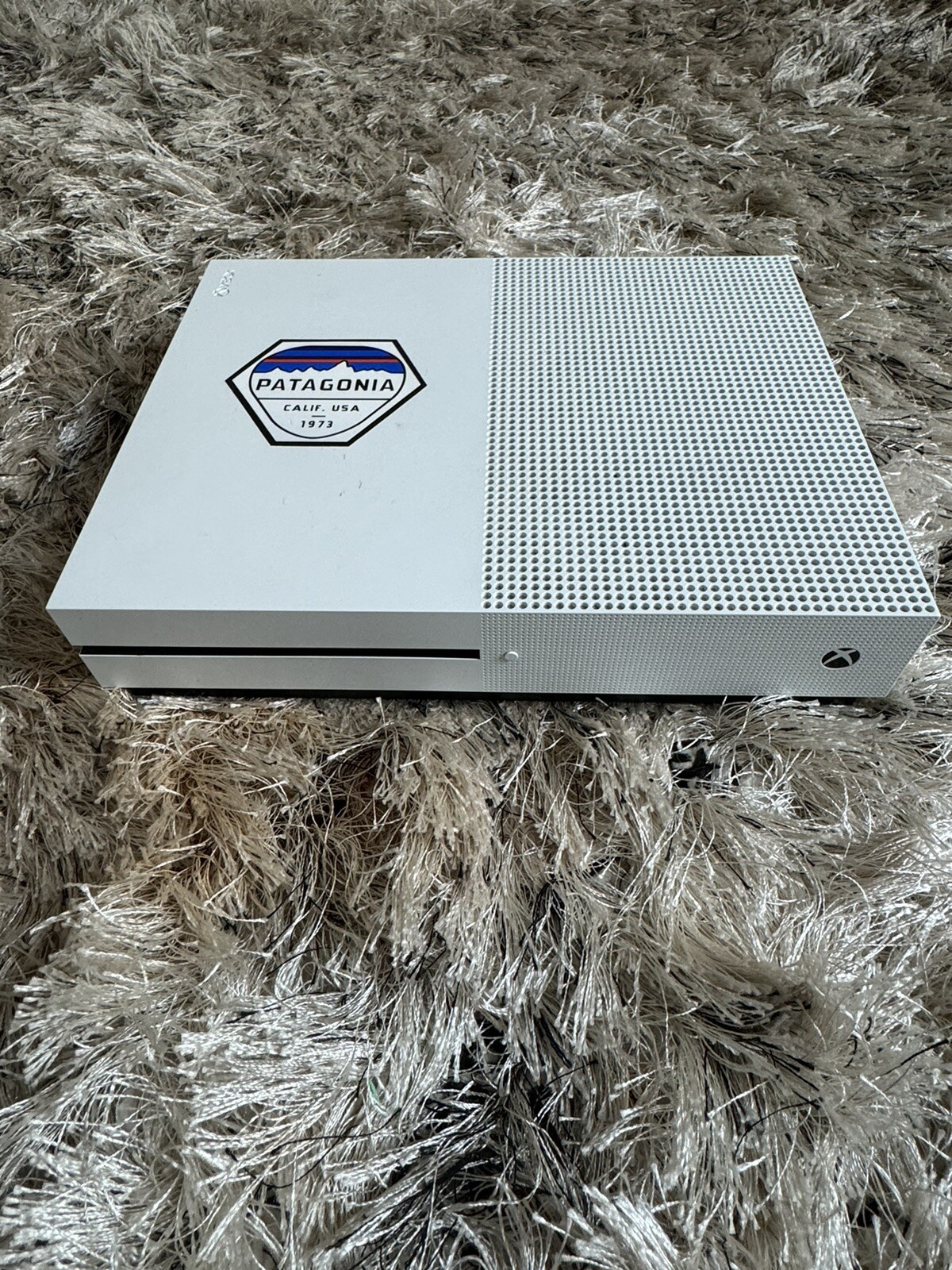Microsoft Xbox One S Minecraft Favorites Bundle 500GB Game Console – White