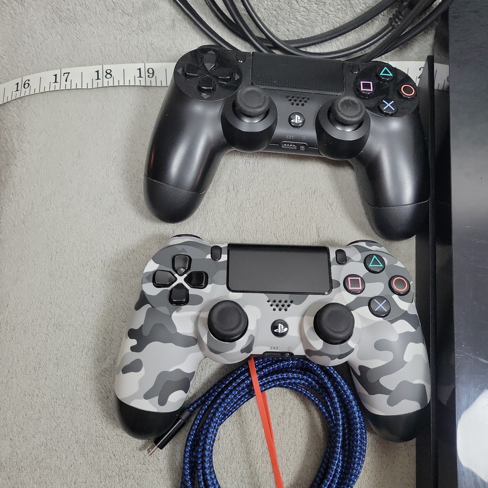Sony PS4 500GB Console CUH-1115A w 2 Controllers, 1 Drift Issue – Original Owner
