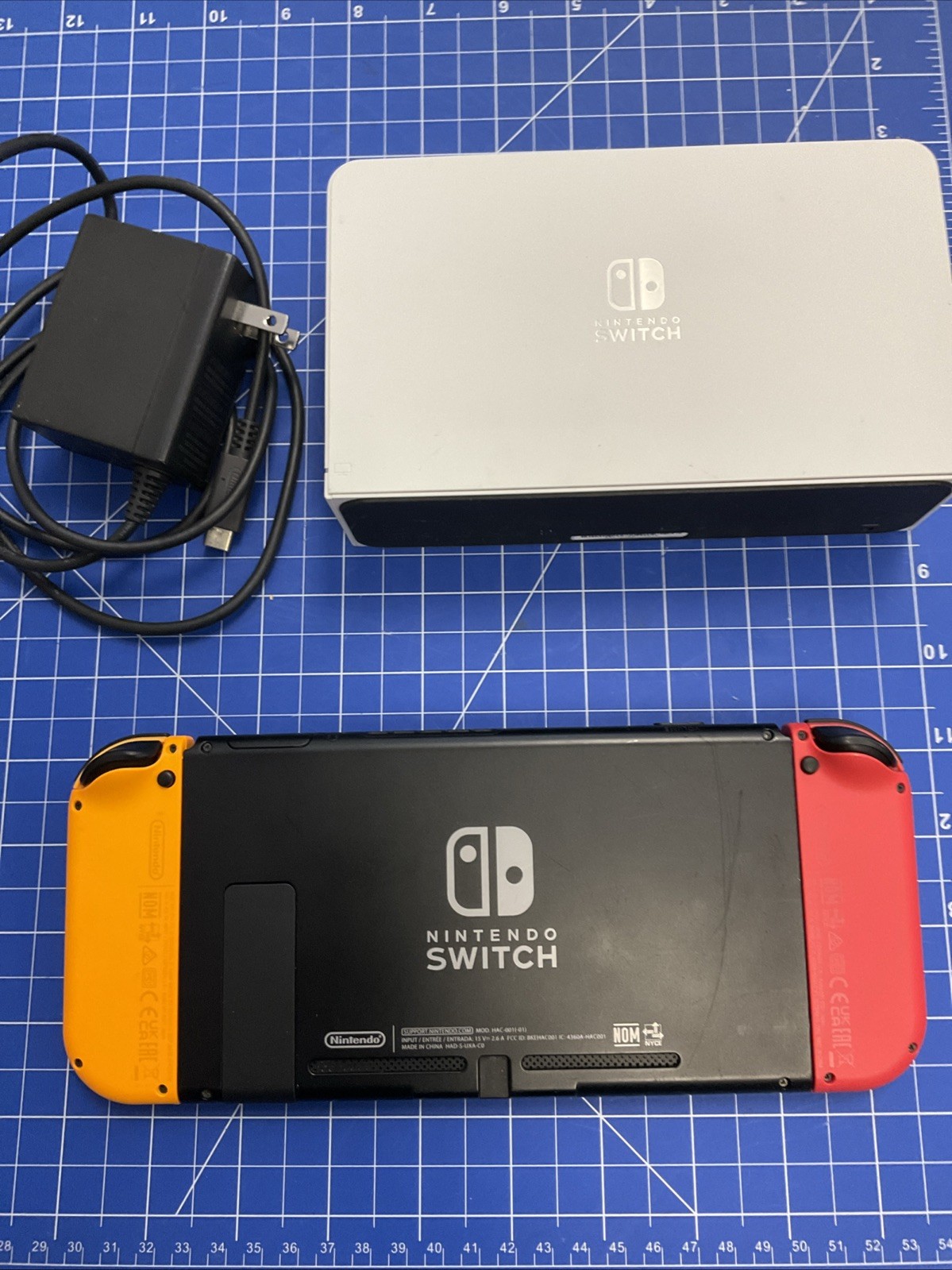Nintendo HAC-001 32GB Switch Console – Black E278