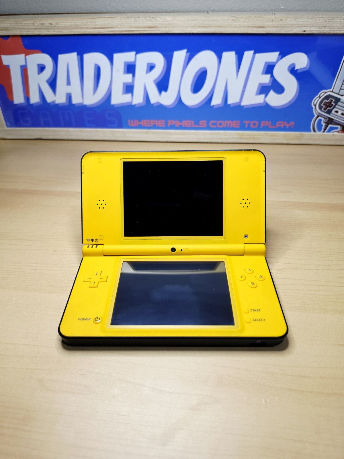 Nintendo DSi XL Yellow Handheld Console w/ Charger and Stylus – Reshell