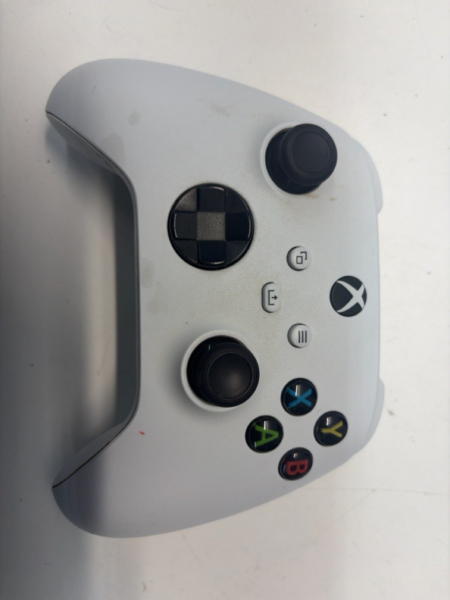 MICROSOFT XBOX SERIES X – CONSOLE – 1TB – 1882 PRE-OWNED (P23016978)