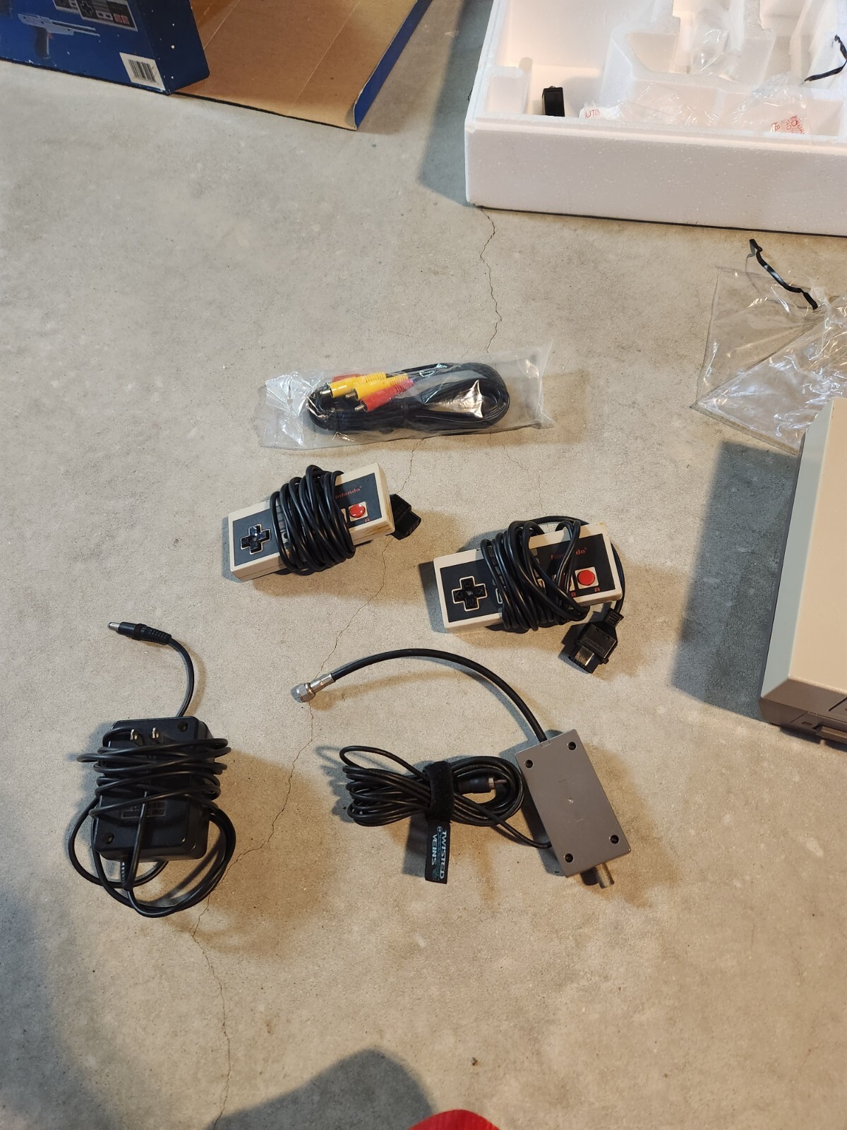 Nintendo NES Power Set Home Console – White/Gray
