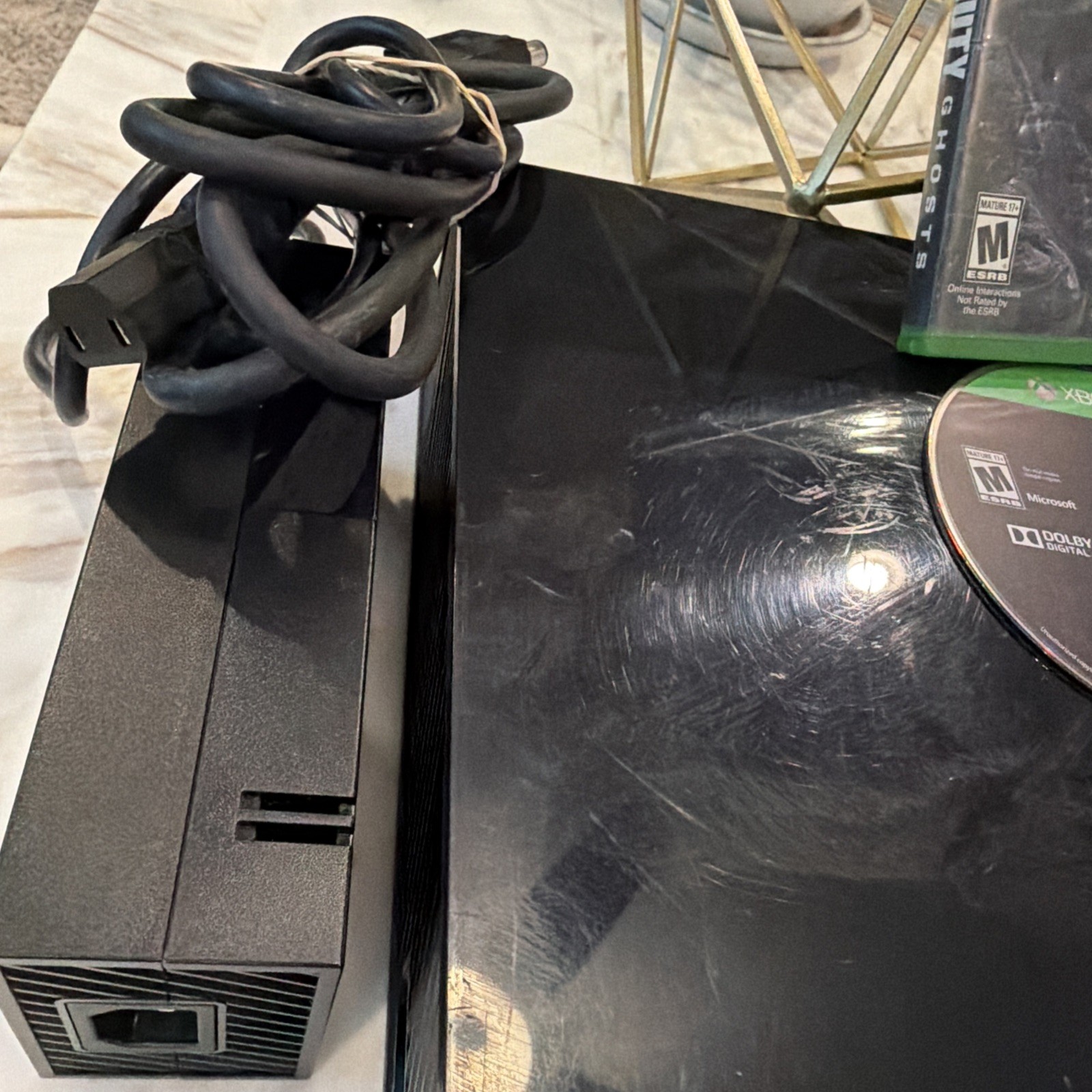Microsoft Xbox One 500GB Console Black – 3 Controllers – COD Ghosts & Black Ops4