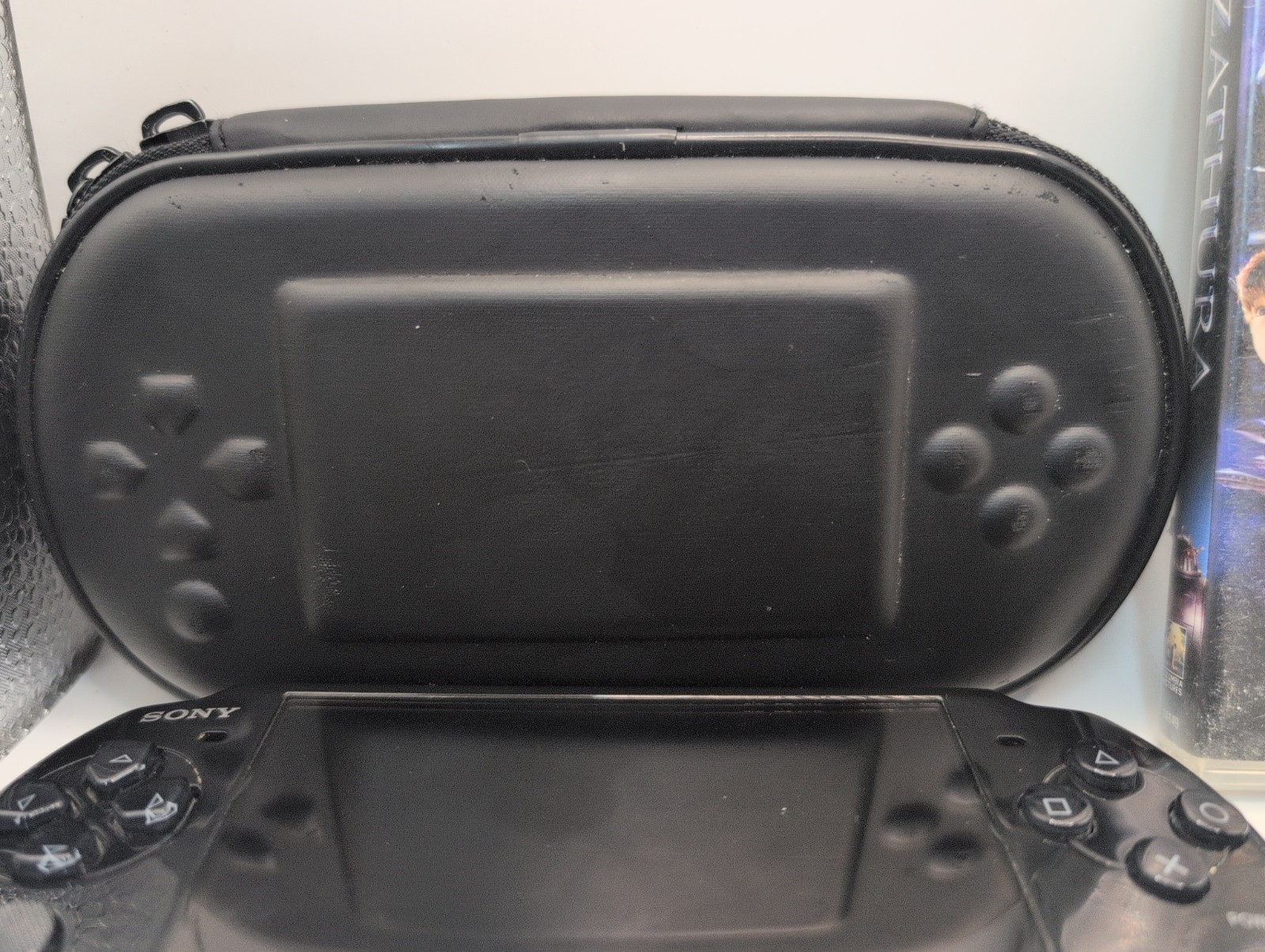 Sony PSP 3001 Piano Black Bundle w/ Charger Case 2GB Card MLB 11 UMD Movies