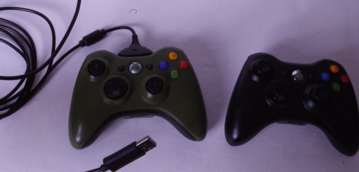 XBox 360 S Slim 250GB Black Video Game Console with 2 controllers plus HDMI