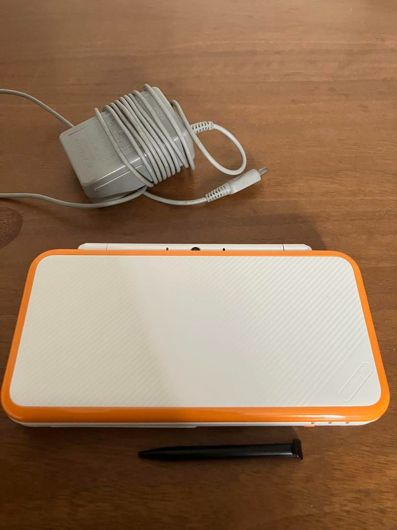 New Nintendo 2DS LL White Orange Console Tested Japanese W/Charger, Touch pen