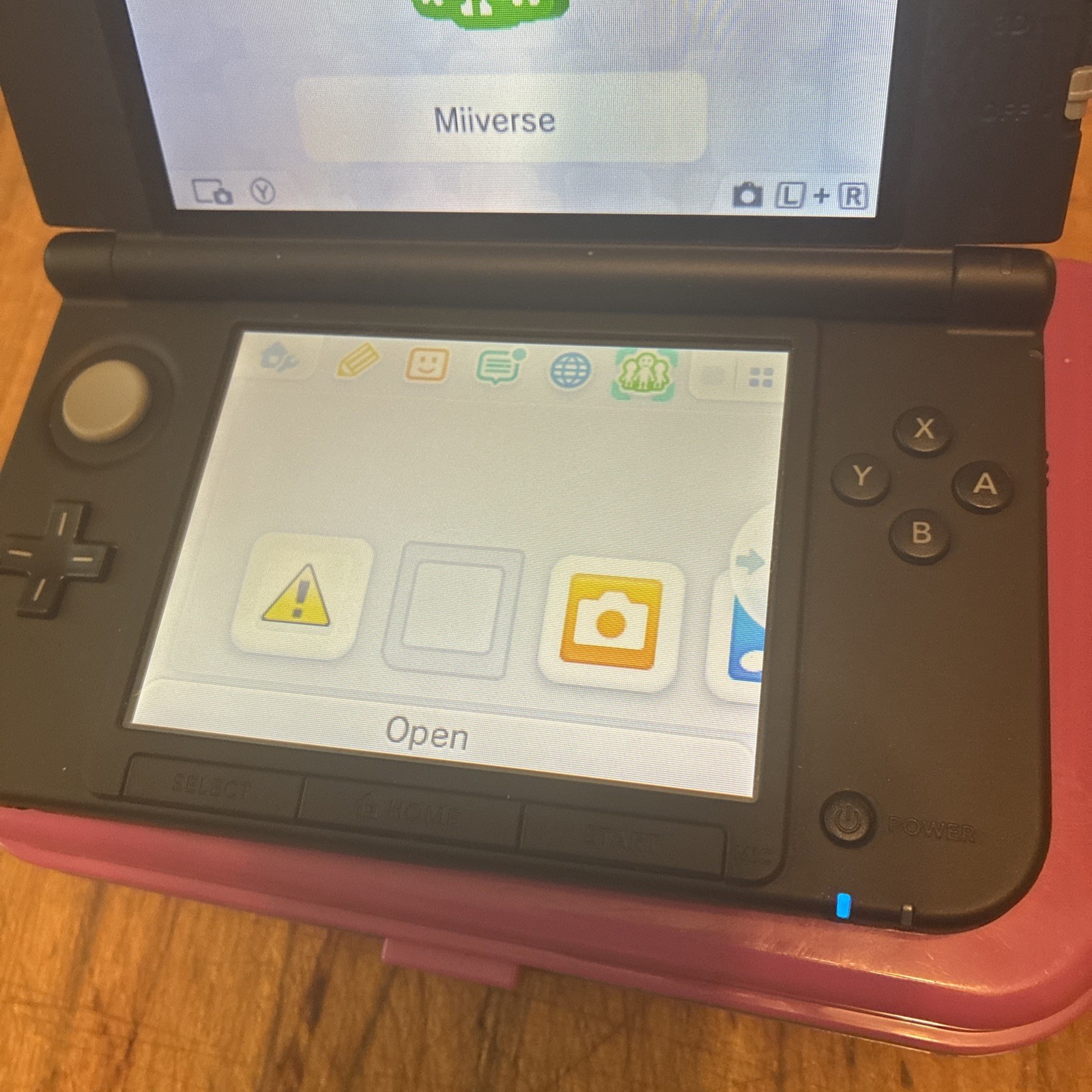 Nintendo 3DS XL Red/Black