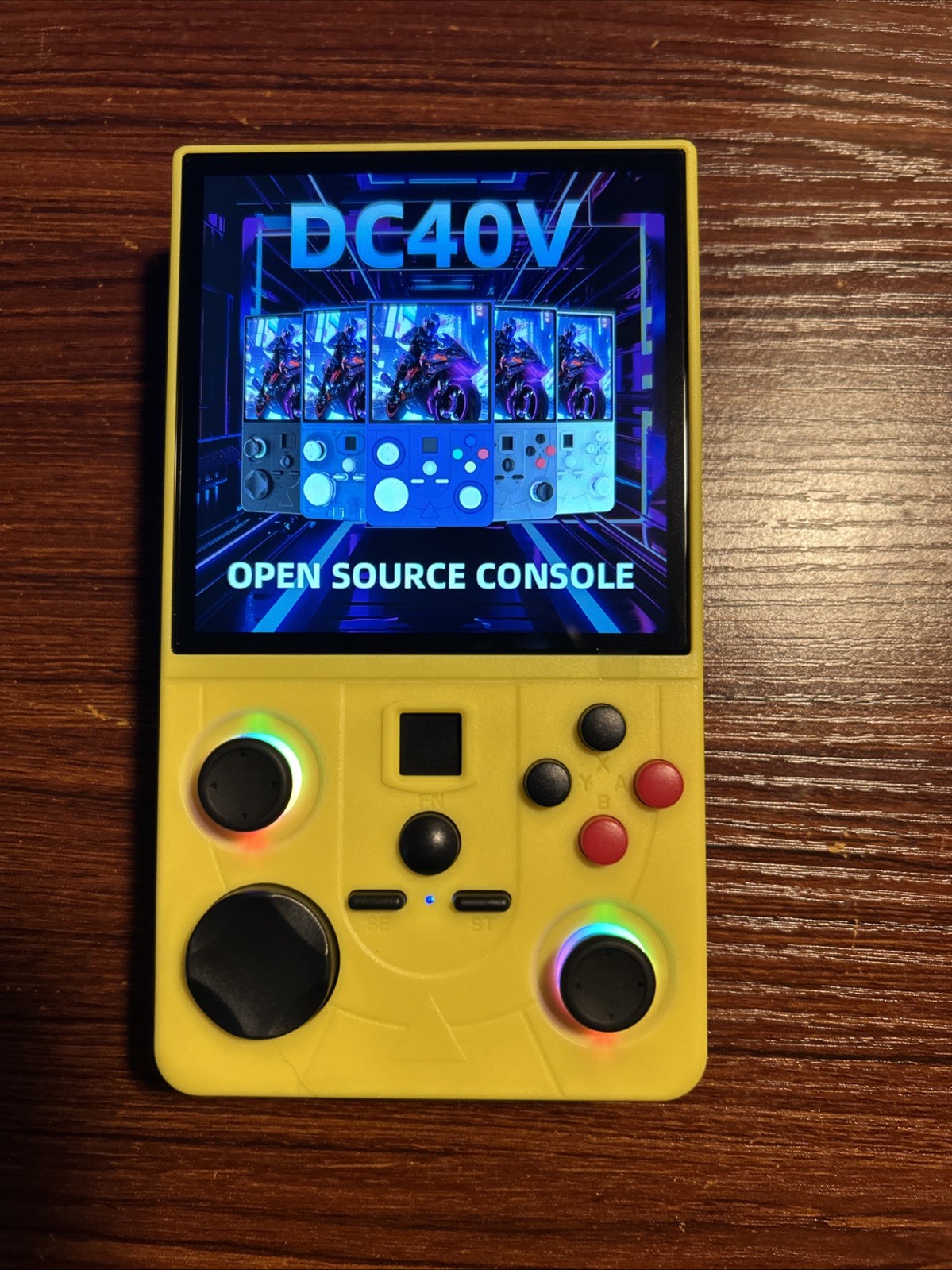 DC40V Handheld Game Console – 4.0 Inch Gaming Console 64GB