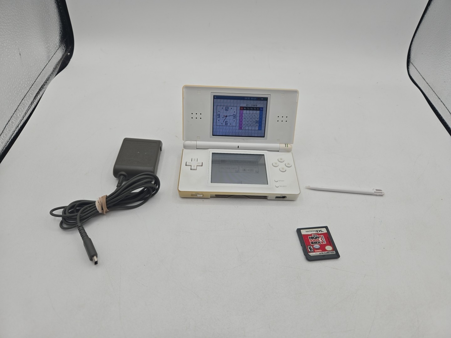 Nintendo DS Lite Polar White Handheld System Bundle Charger Game Stylus Clean!!!