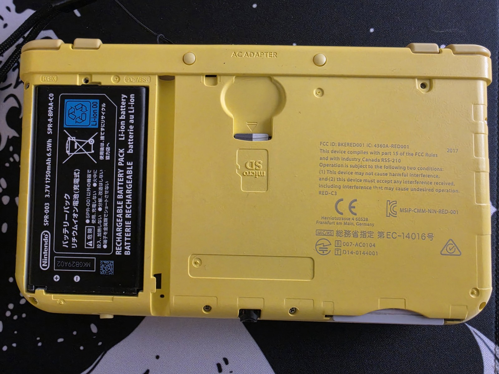 Nintendo New 3DS XL Reshelled Pikachu Edition Includes charger & hard shell