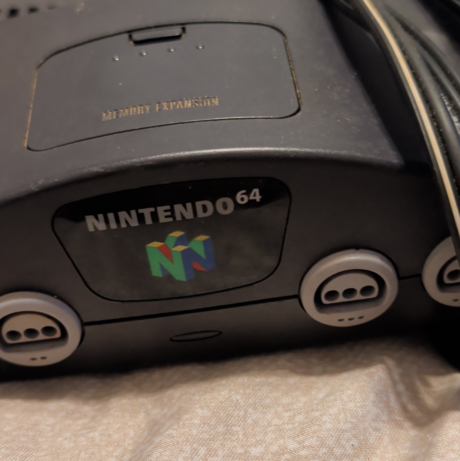 Nintendo 64 N64 Console NUS-001(USA) NTSC-U/C w/ 2 Controllers & Jumper Pak