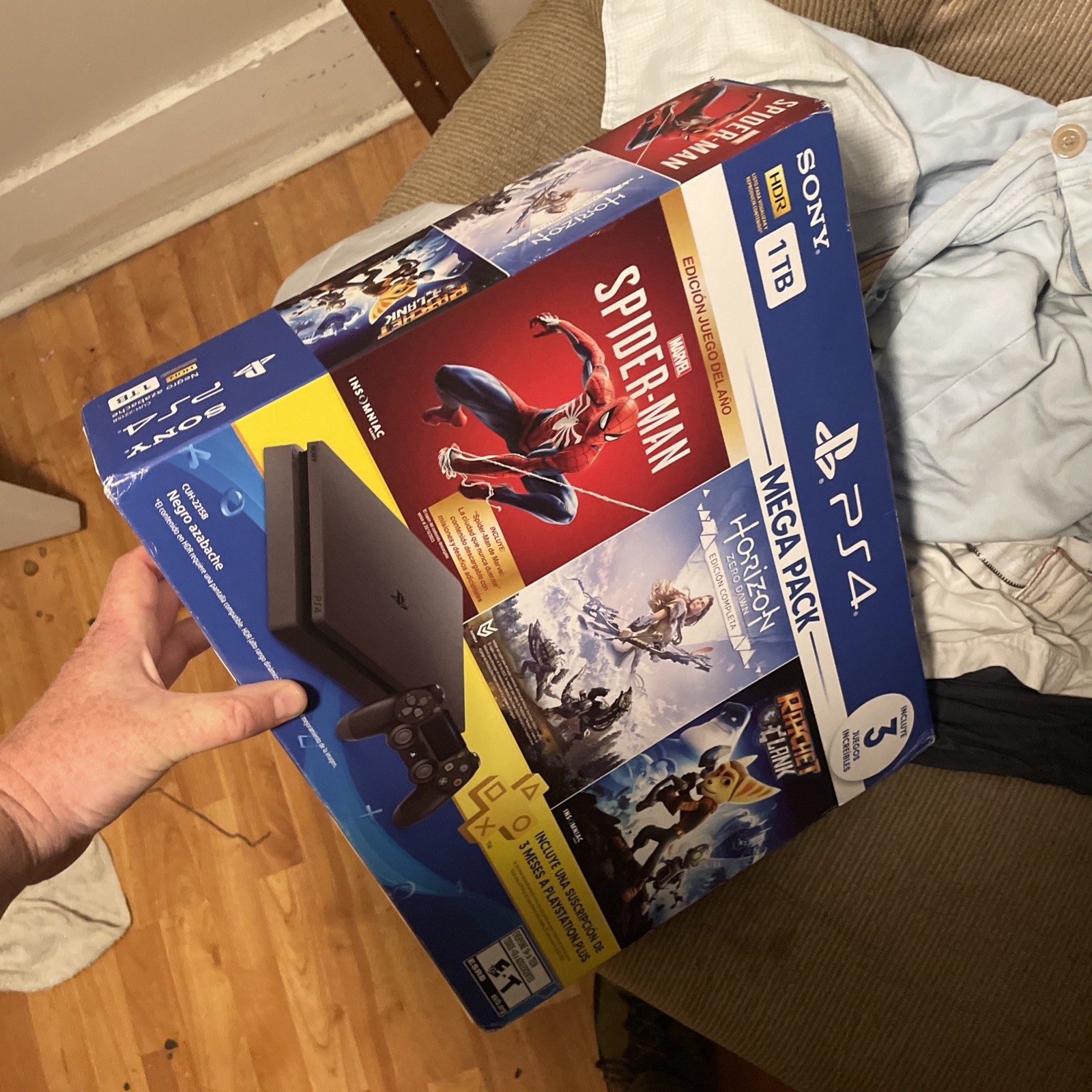 Sony PlayStation 4 1TB BRAND NEW SEALED BOX, FREE SHIPPING