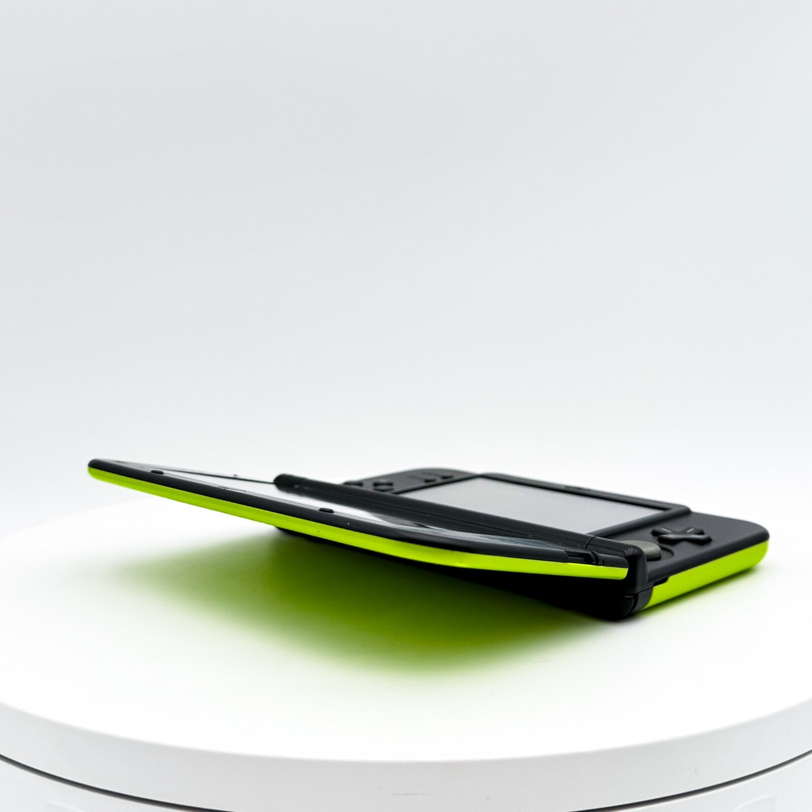 New Nintendo 3DS LL Lime Green Black Console Japanese ver Good Condition Tested