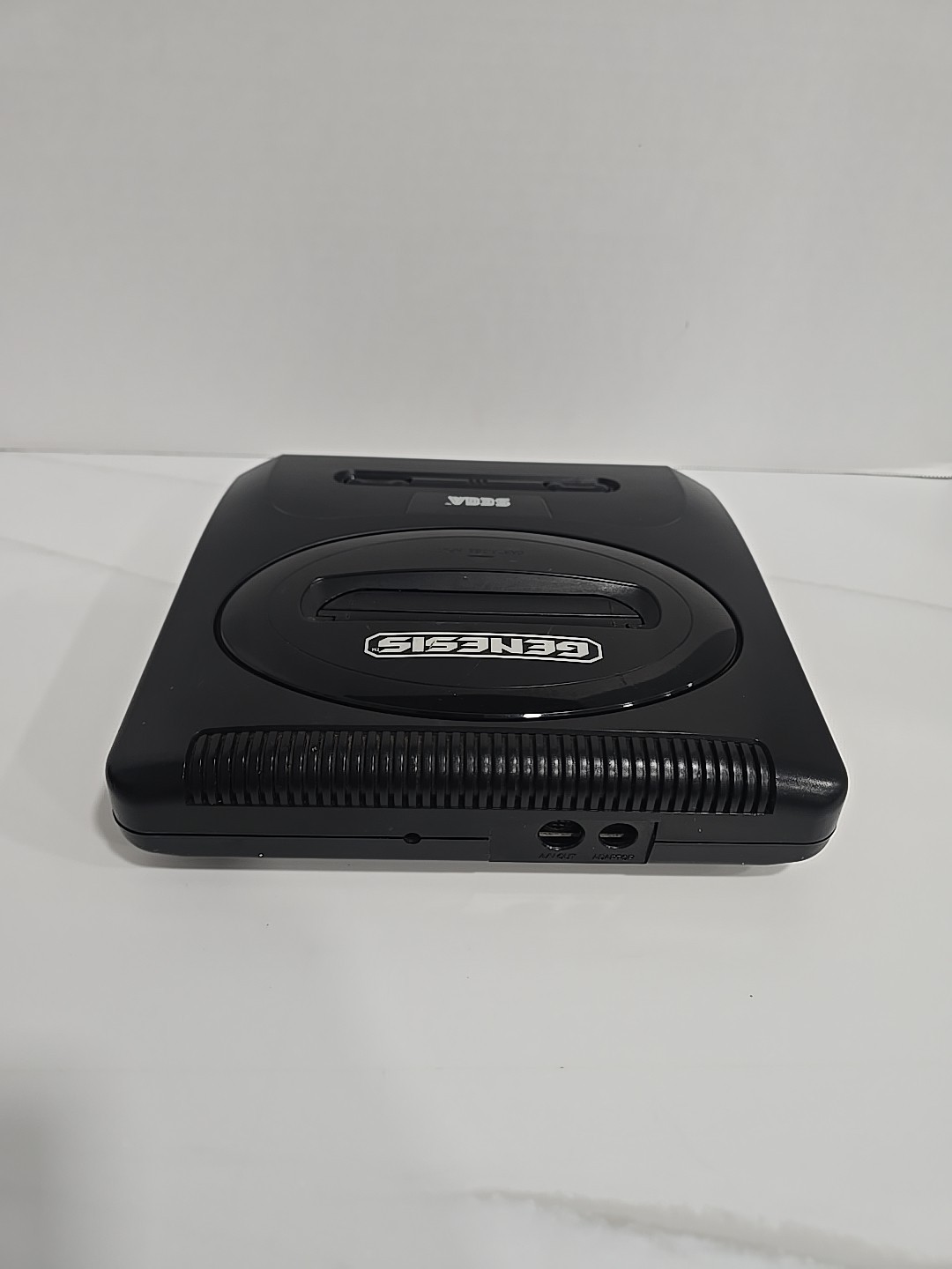 Sega Genesis II Console Model 1631 + 2 Controllers & 6-Pak Game Cartridge TESTED