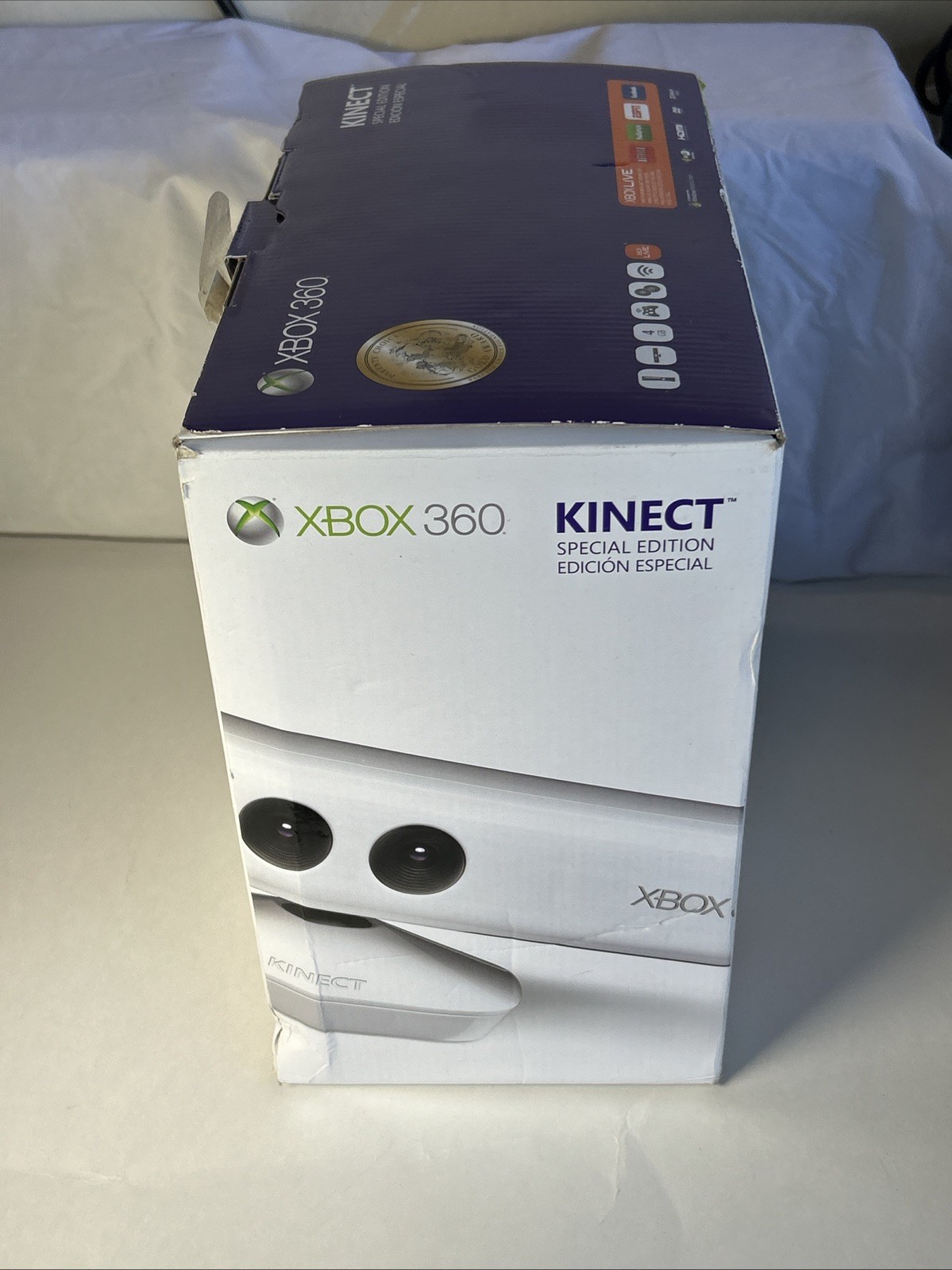 Microsoft Xbox 360 Special Edition Kinect Sports 4GB White Console 1439 W Box