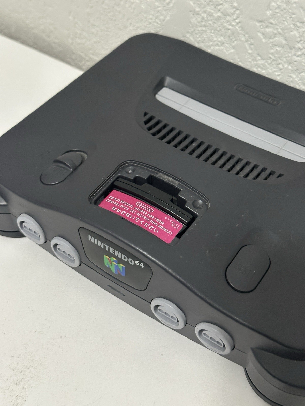 Nintendo 64 NUS-001(USA) Console Bundle w/ 2 Controllers Power/AV Cables