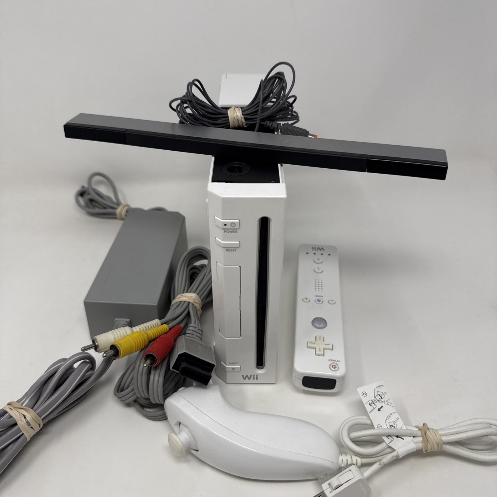 Nintendo Wii RVL-001 Console Bundle – Nintendo Wii Tested And Working