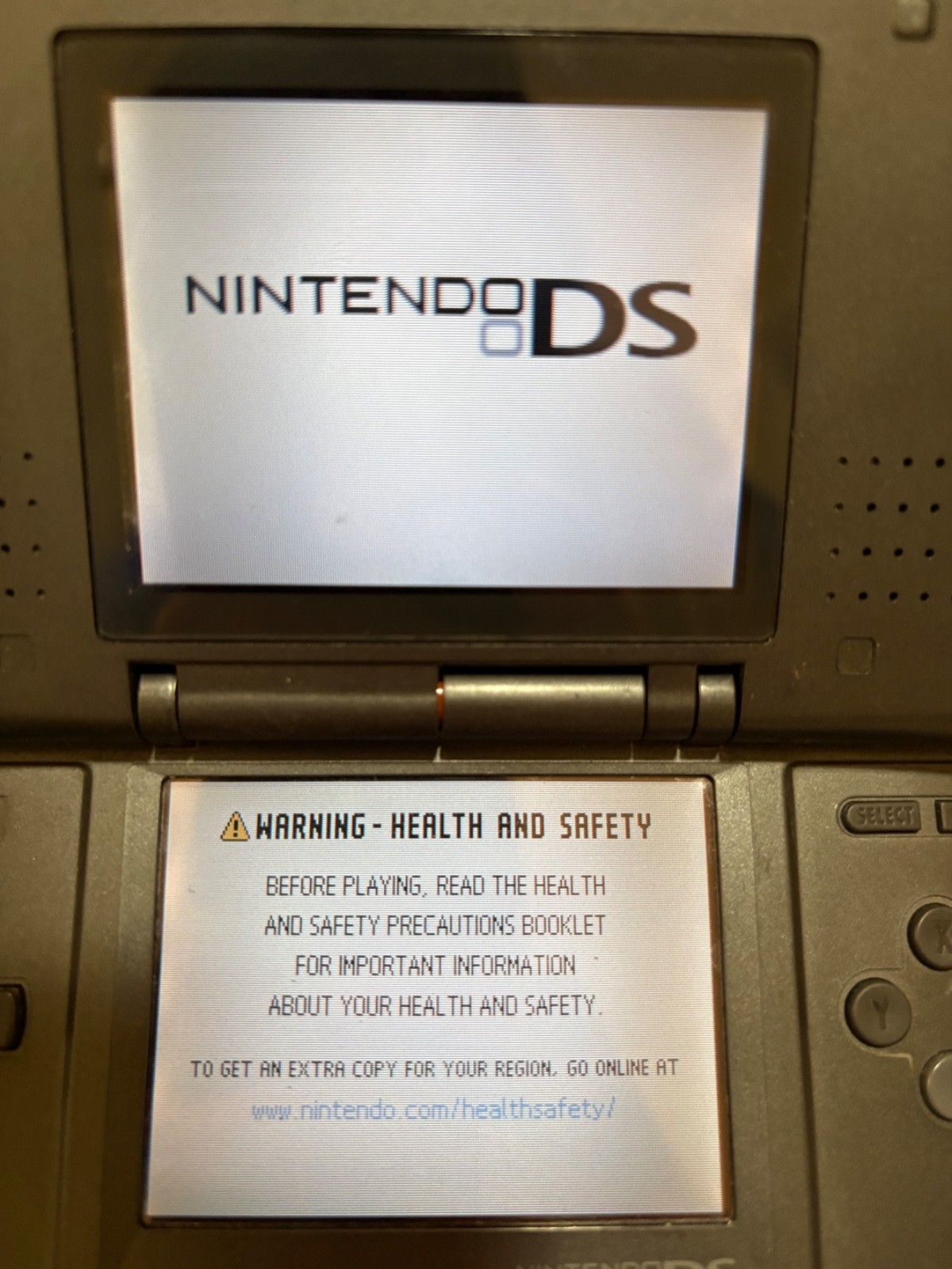Nintendo DS Graphite Black Handheld System – Good Condition! – TESTED & WORKING