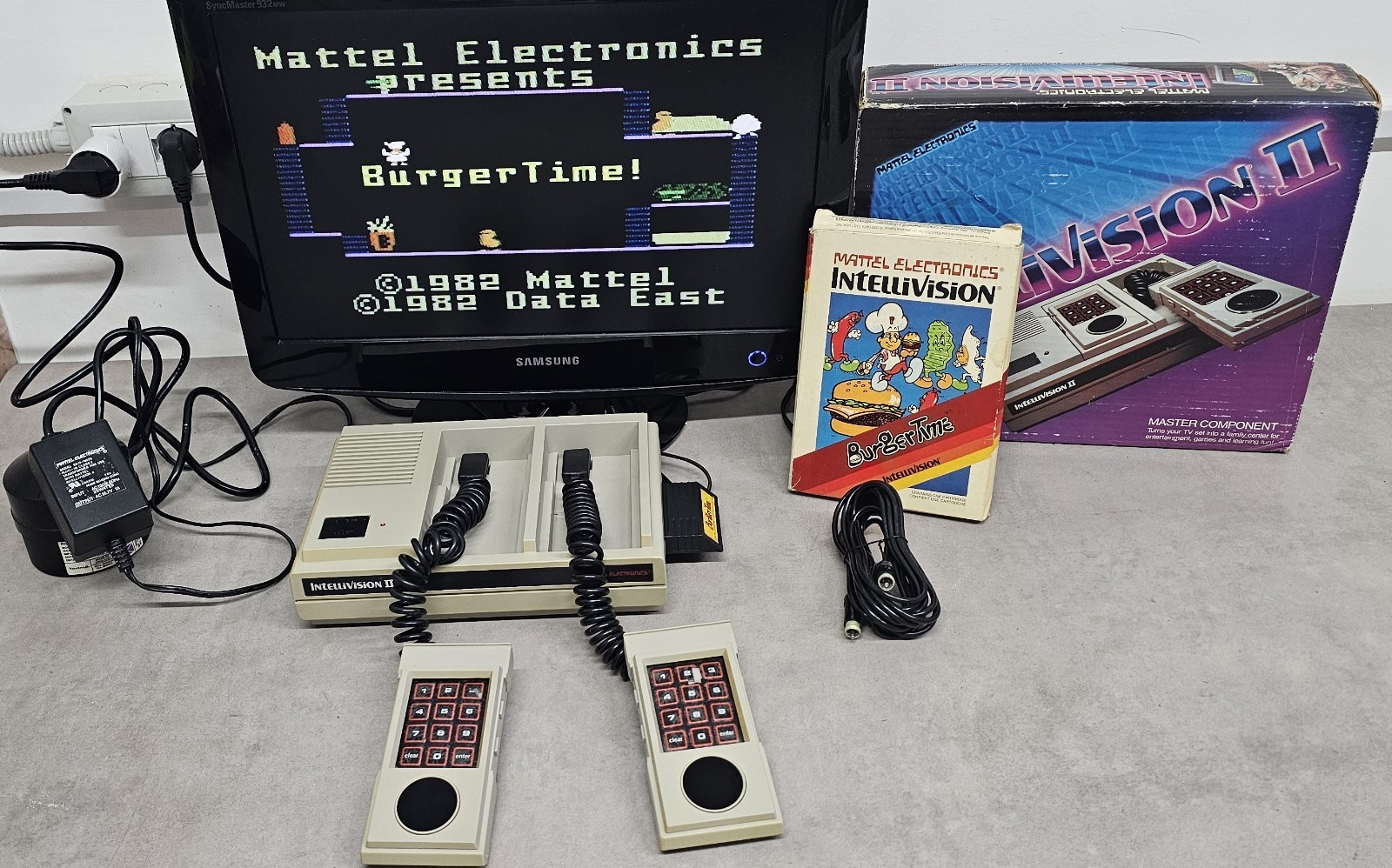 Mattel Intellivision 2 NTSC-U/C Beige Home Console RF 1 Unit