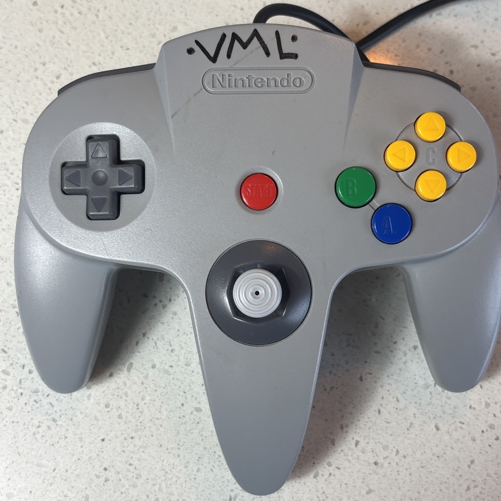 N64 Nintendo 64 Console + ONE CONTROLLER + Cords – pre owned
