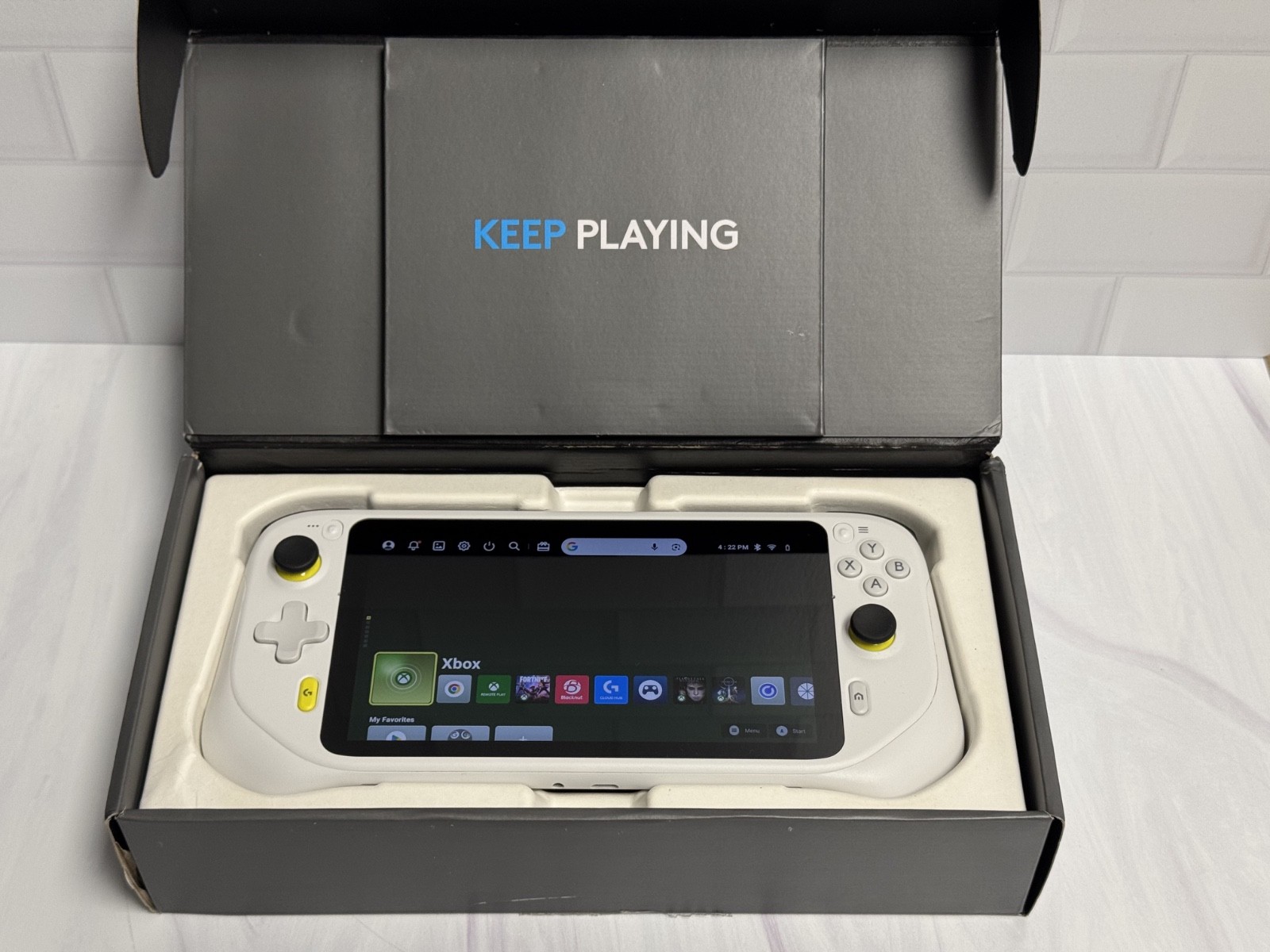 Logitech G Cloud Gaming Handheld, Portable Gaming Console #T3