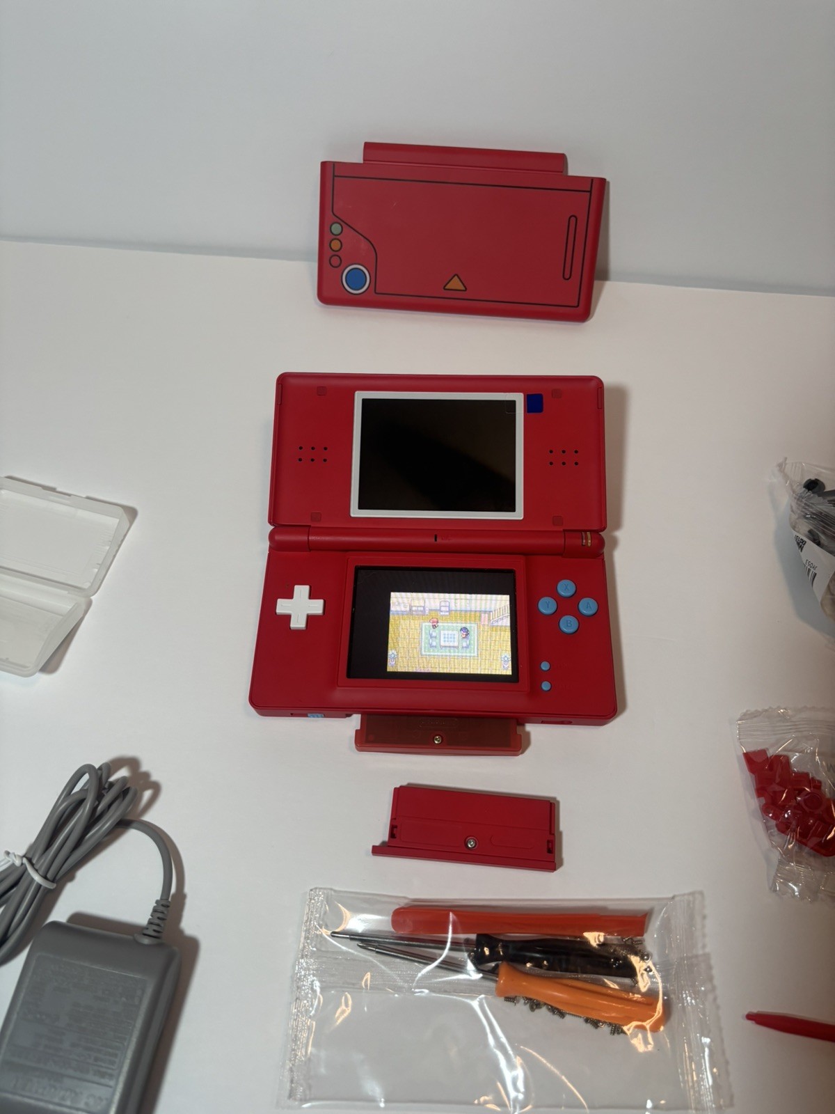 Nintendo DS Lite Pokedex With Charger and Pokemon firered