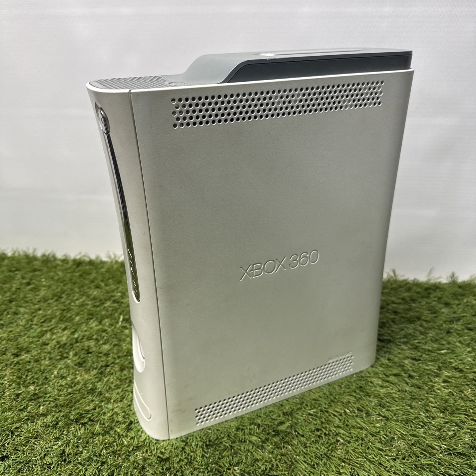 Xbox 360 Pro Console White With Power & AV Cord TESTED , No Controllers HDD